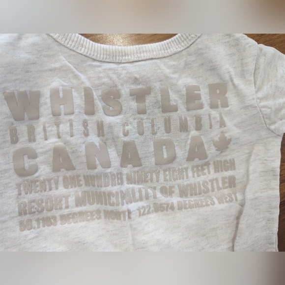 6/$22. 🍁Gender-Neutral canadiana t-shirt. 0-3months. - Picture 4 of 5